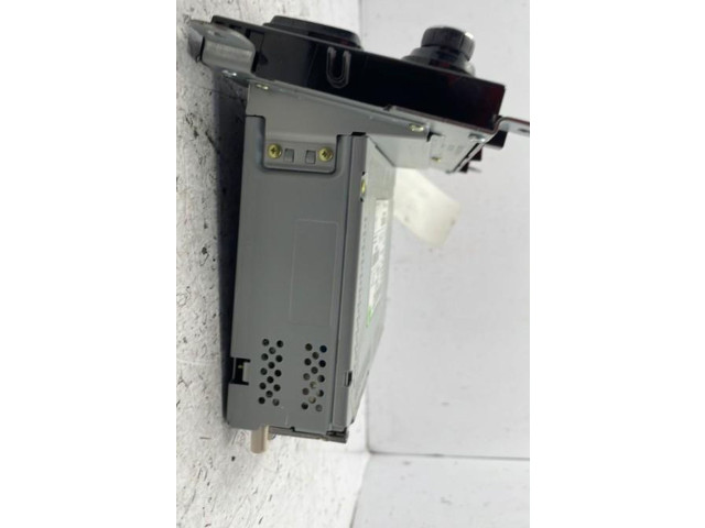 Дисплей       Renault Clio IV