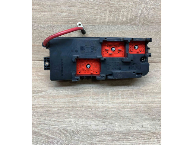 Pojistková skříňka 13172979, 519067201 Opel Vectra C 2002