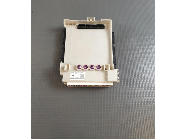 Pojistková skříňka Řídící jednotka BSM 8273042890 Toyota RAV 4 (XA50) 2020