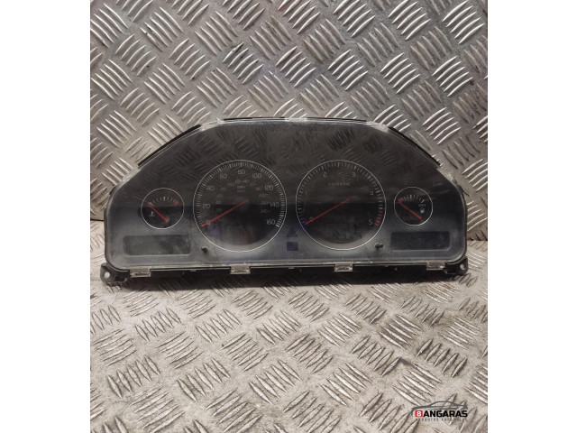 Блок управления двигателя 8673263   Volvo XC70