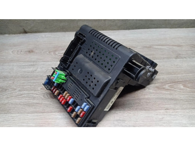 Pojistková skříňka 30728356, 12216069 Volvo V70 2005