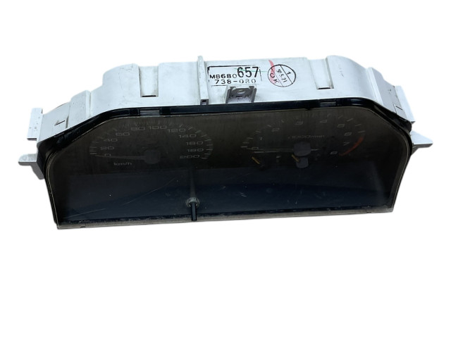 Přístrojová deska Mitsubishi Lancer 1997 MB680657, 738080