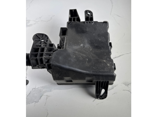 Pojistková skříňka 284B74NM3A, 1501013500 Nssan Leaf I (ZE0) 2014