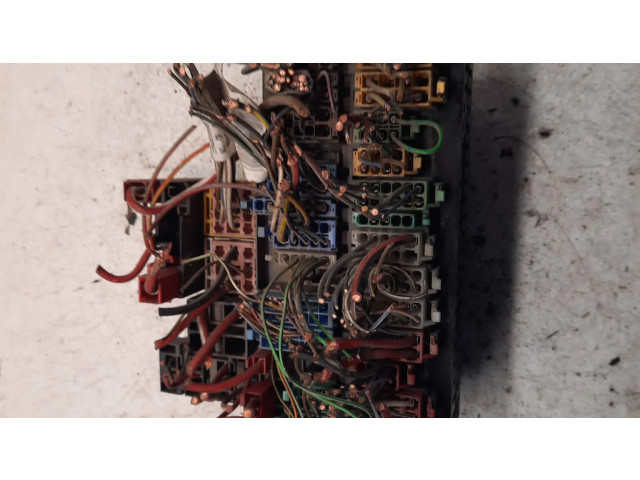 Блок предохранителей 7M0937025D Ford Galaxy