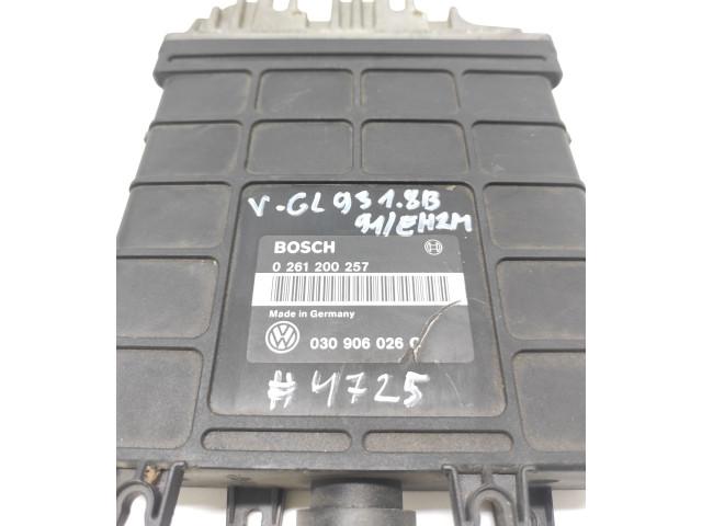 Řídící jednotka 0261200257, 030906026C Volkswagen Golf III 1994