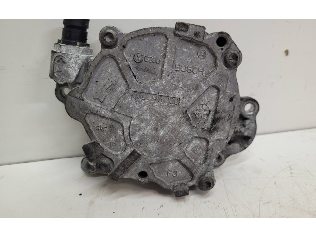 Вакуумный насос 03L145100   Volkswagen Caddy