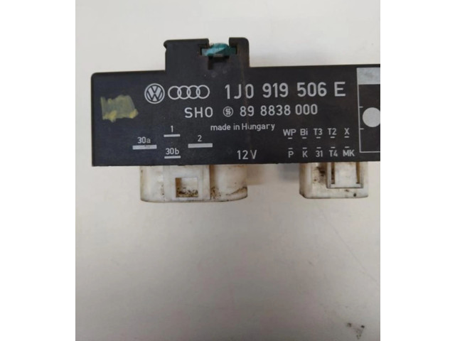 Блок предохранителей 1J0919506E, 1J0919506E   Audi A3 S3 8L    