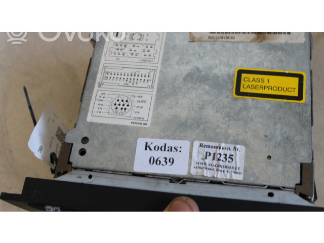 Радио/ проигрыватель CD/DVD / навигация