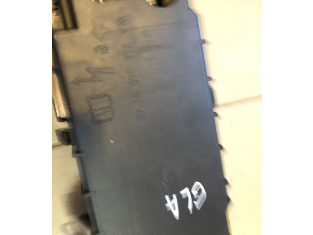   Pojistková skříňka A2465400140   Mercedes-Benz GLA W156 2017