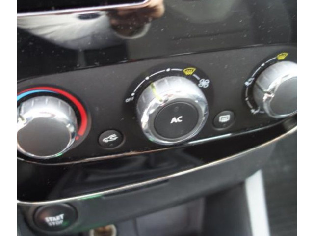 Блок АБС 476606853R Renault Clio IV 2012 - года