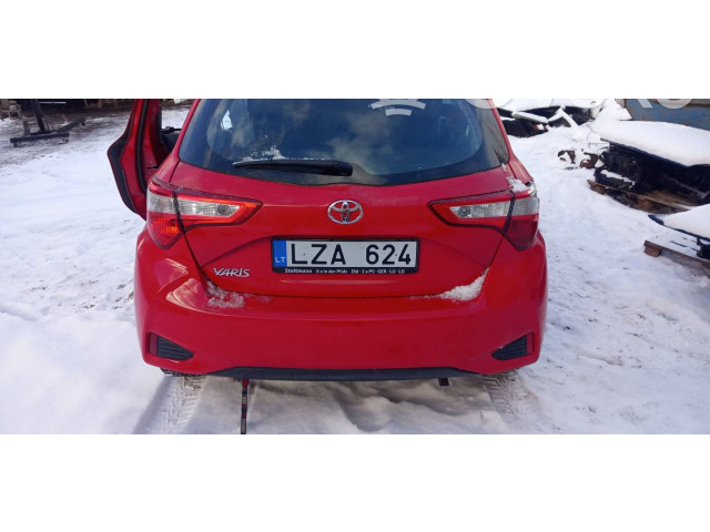 Zpětné zrcátko Toyota Yaris 2020 E8025614