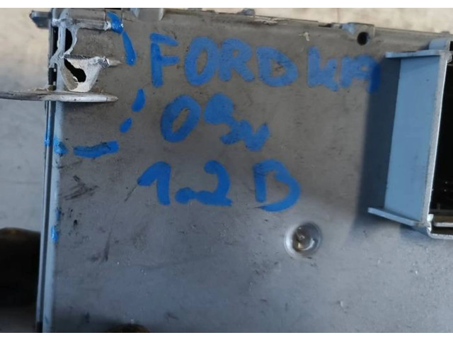 Блок предохранителей 00518735490   Ford Ka    