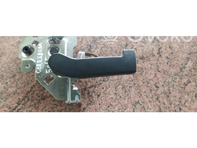 Замок раздвижная дверь 826706945R   Nissan NV300