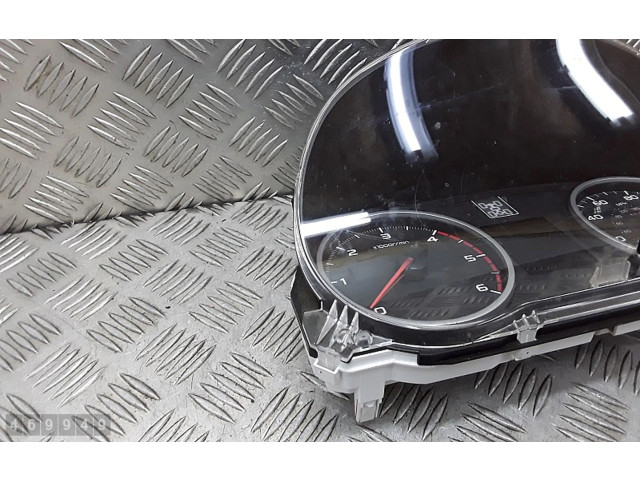 Панель приборов 8100b997 Mitsubishi L200