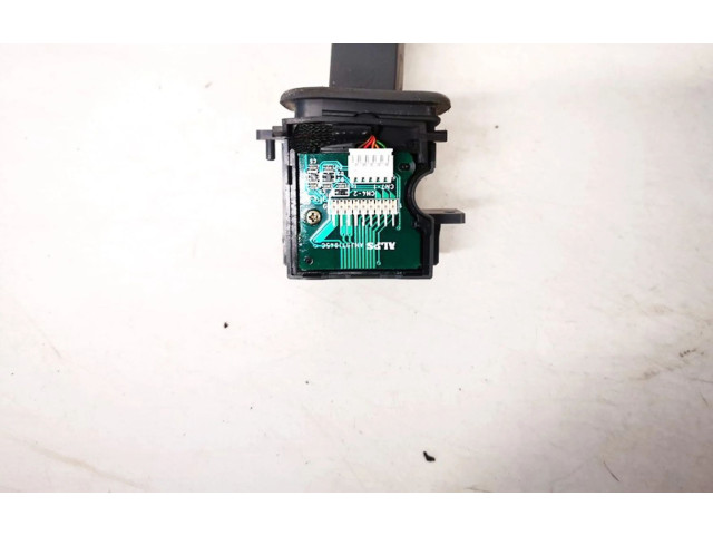 Ручка стеклоочистителей 9452387   Volvo S80