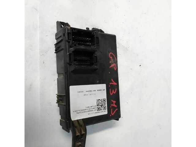 Блок предохранителей 00517954290, 28079637 Fiat Grande Punto