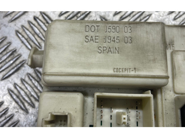   Pojistková skříňka 30728906, 03351756   Volvo S40 2006