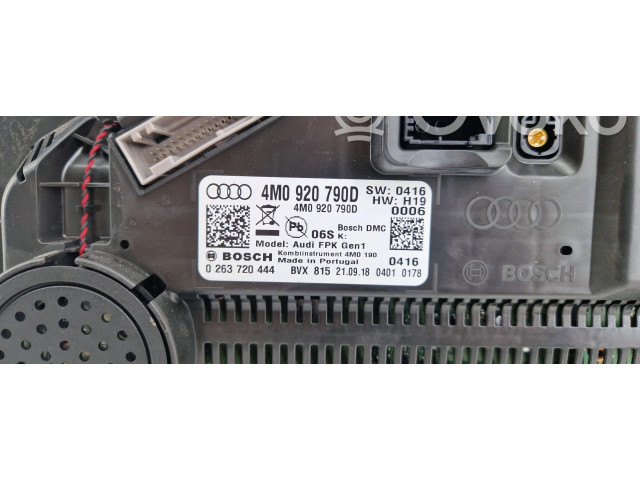 Přístrojová deska  Audi Q7 4M 2018 4M0920790D, 0263720444  