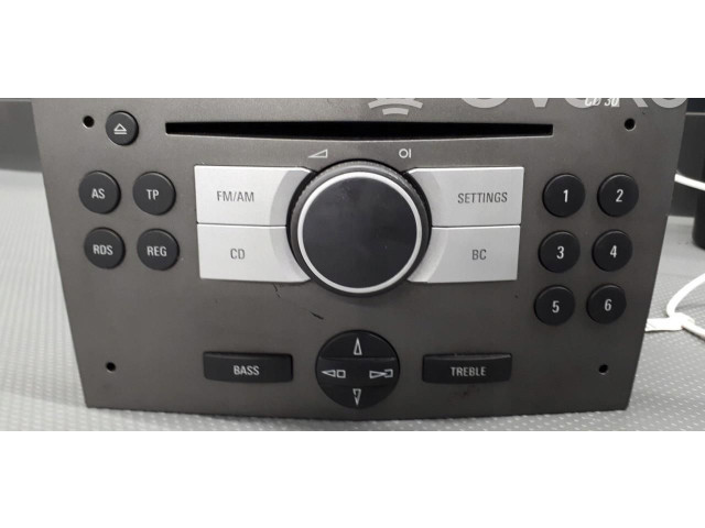 Pojistková skříňka Радио/ проигрыватель / навигация 93183902 Opel Zafira B 2009