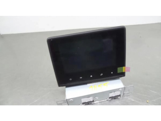 Радио/ проигрыватель CD/DVD / навигация