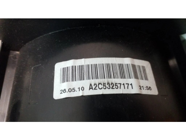 Přístrojová deska Mercedes-Benz E W212 2011 A2C53257171, A2129001508