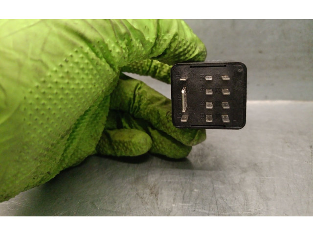 Pojistková skříňka 4E0907282A, 0281003029BOSCH Audi Q7 4L 2006