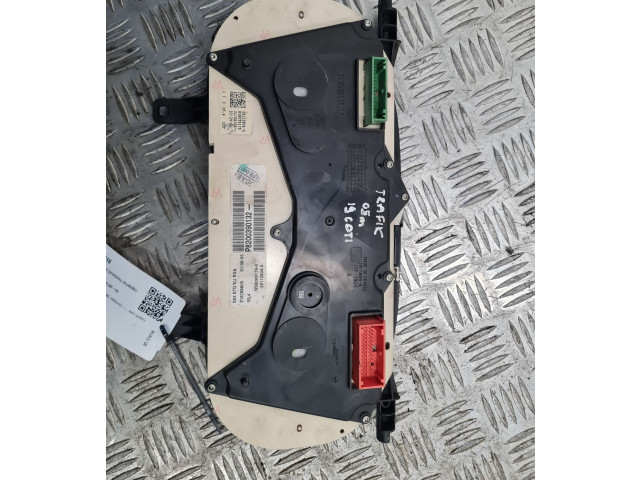 Панель приборов P8200390132, P8200390132   Renault Trafic II (X83)       