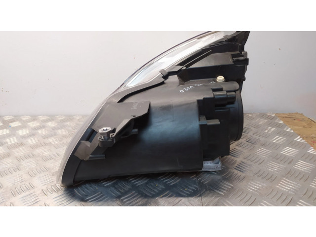 Передняя фара