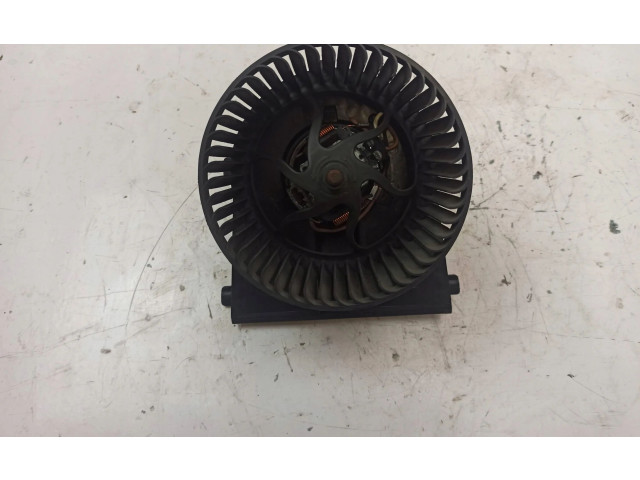 Вентилятор печки Skoda Octavia Mk1 (1U)