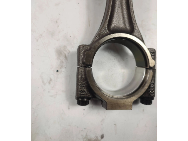 Поршень с шатуном DDY Skoda Octavia Mk3 (5E)