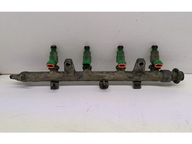 Комплект форсунок 9260930004    KIA Rio   