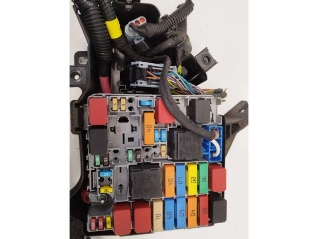 Блок предохранителей 50514168 Alfa Romeo Giulietta