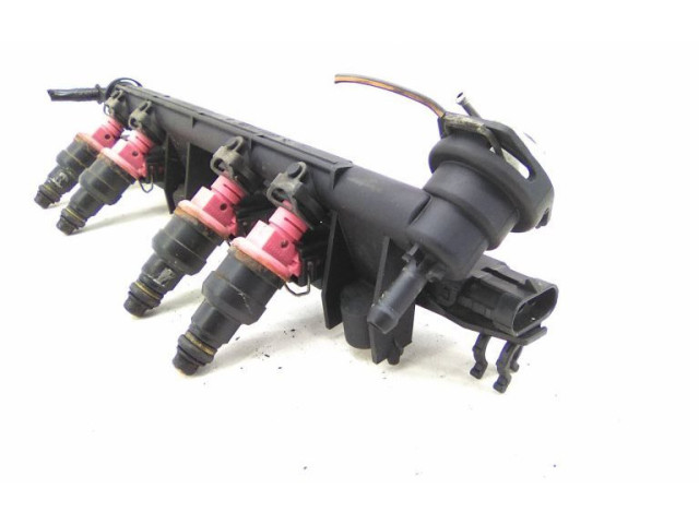 Топливная рампа 7700870914   Renault Clio II  