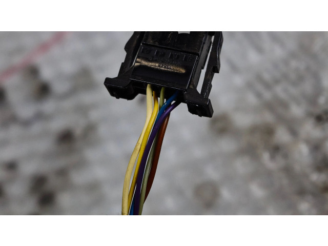 Зеркало электрическое        Skoda Fabia Mk3 (NJ)  2015 - 2021 года   