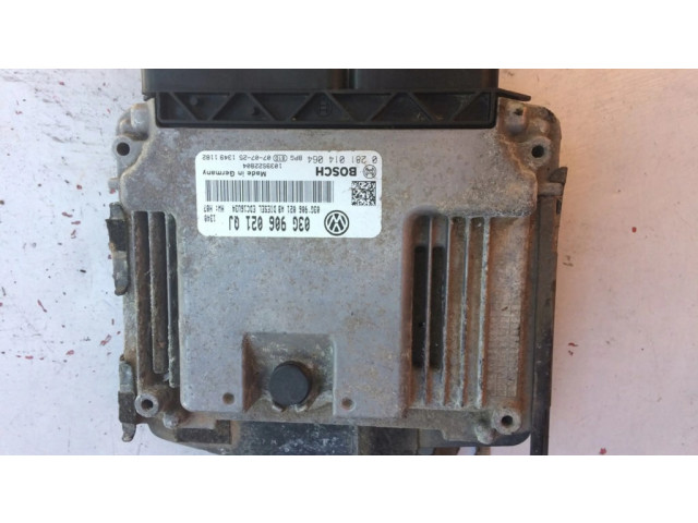 Řídící jednotka 03g906021 Volkswagen Golf V 2003