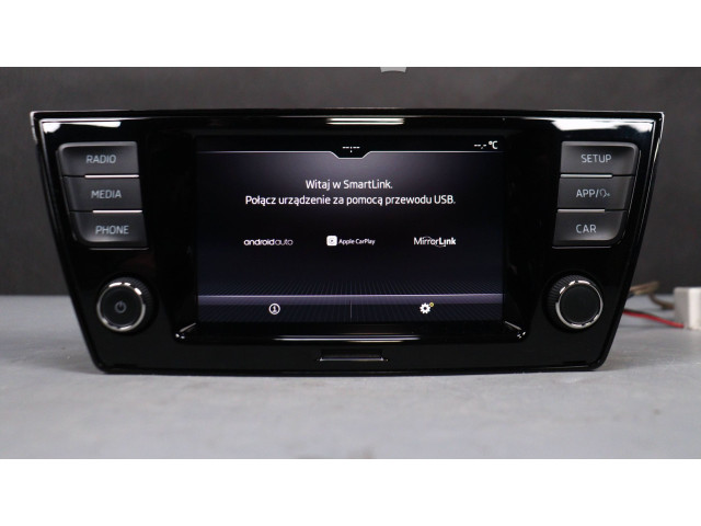 Радио/ проигрыватель CD/DVD / навигация 6V0035869J Skoda Fabia Mk3 (NJ)