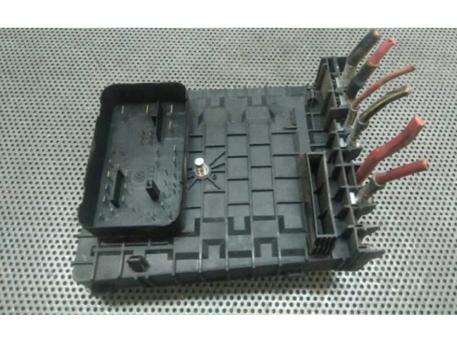 Pojistková skříňka 1B130605, 1B130605 Volkswagen Caddy