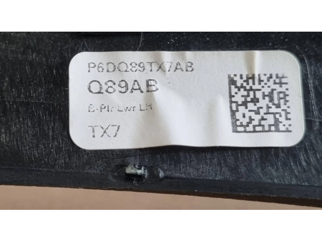 Другая деталь салона