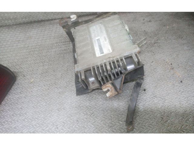 Блок управления двигателя 893907383B, 71816762   Volkswagen Golf II