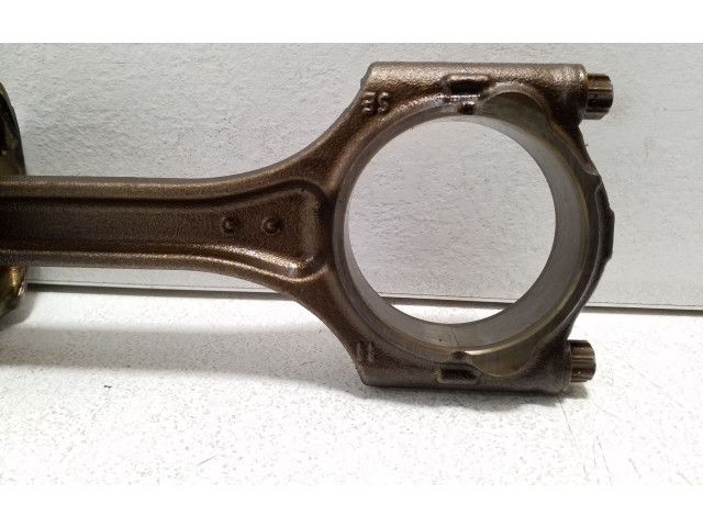  Поршень с шатуном  82L175  Volvo XC60  