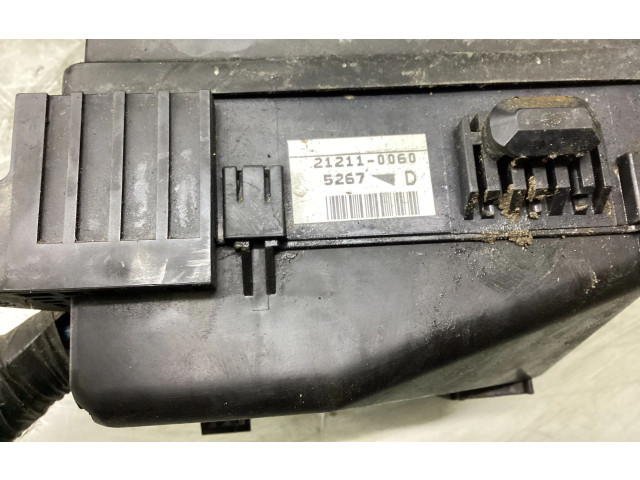 Блок предохранителей 1106000030, 212110060 Mitsubishi Outlander