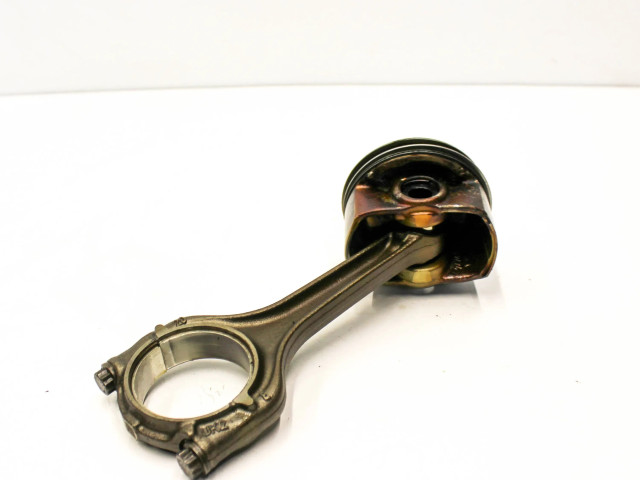  Поршень CRJA CRJ, 04EC  Volkswagen Jetta VI для бензинового / Электричество двигателя 1.4