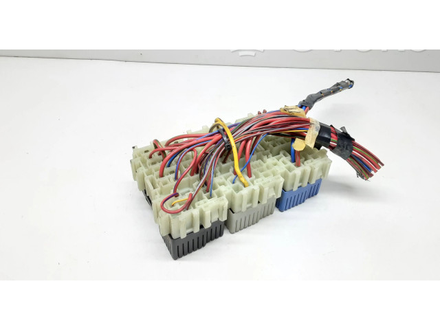 Блок предохранителей    Volvo V70    