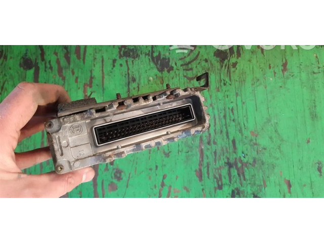 Блок управления двигателем ECU