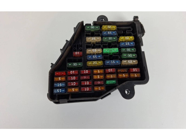 Блок предохранителей  8D1941824   Audi A6 S6 C5 4B    