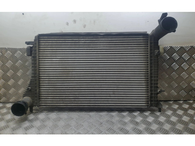 Интеркулер  1K0145803H   Volkswagen Caddy 