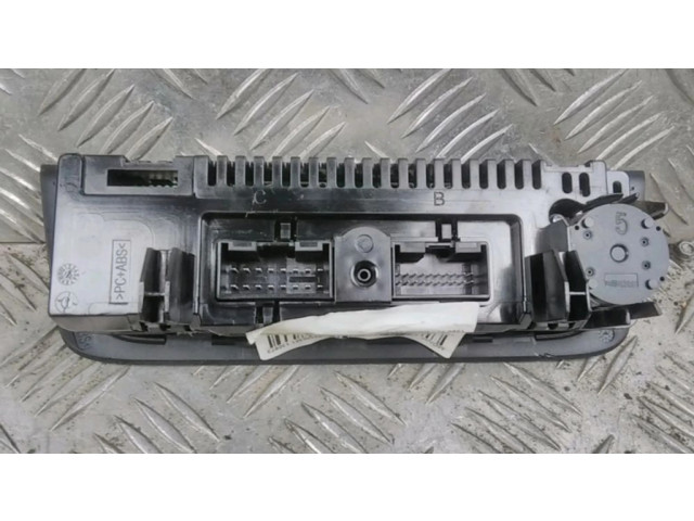 Блок управления кондиционера воздуха / климата/ печки (в салоне)