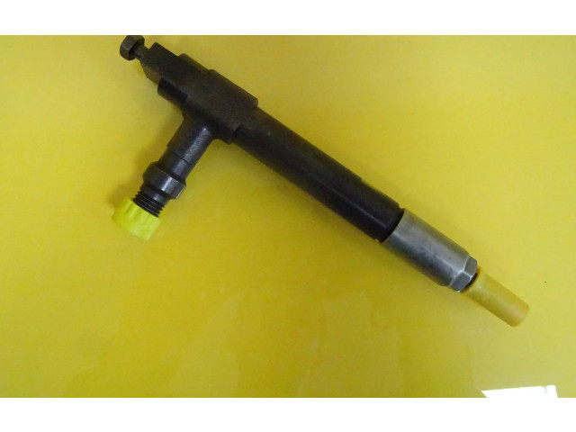 Форсунка Mazda Premacy