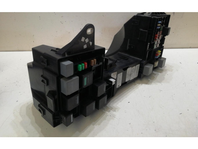 Pojistková skříňka 8X2T14290VD Jaguar XF X250 2007