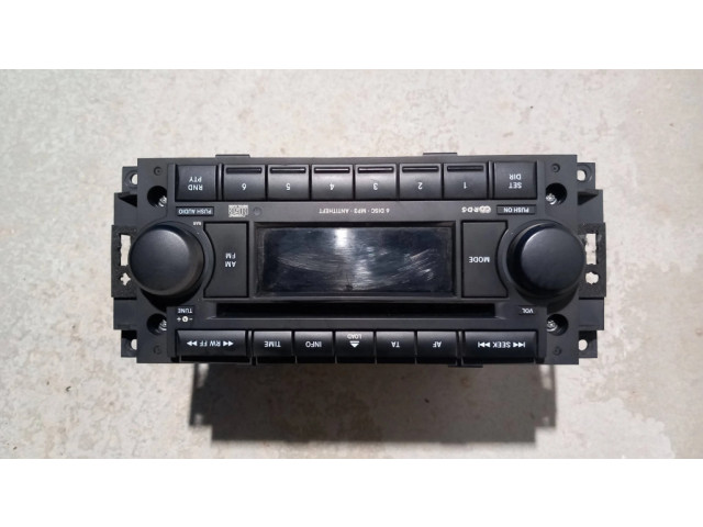 Радио/ проигрыватель CD/DVD / навигация